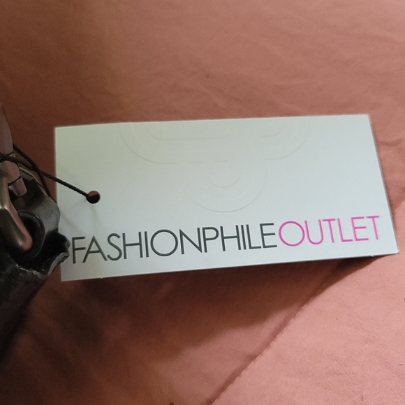 Givenchy wrinkled lambskin satchel - Picture 2 of 8